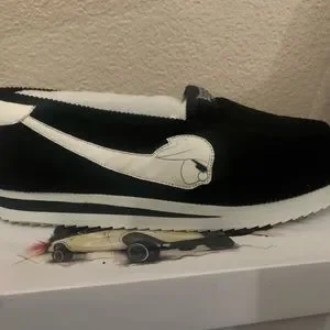 FOOS GONE WILD | Shoes | Foos Gone Wild Slippers | Poshmark display picture 1